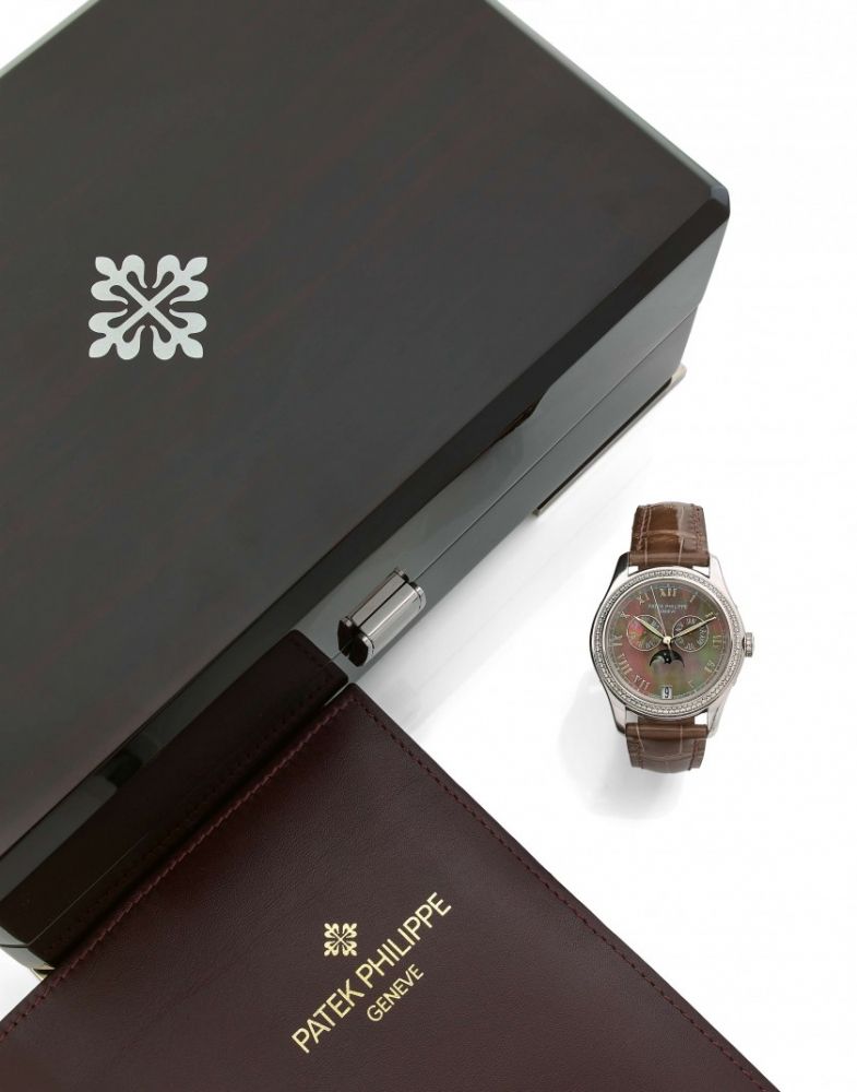 PATEK PHILIPPE,Ref. 4936G, n° 3581576 / 4385098