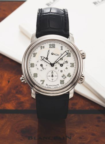 BLANCPAIN REF. 2041 LEMAN GMT.AND ALARM WHITE GOLD.Blancpain, Léman GMT Alarm, No. 53, Ref. 2841-154-53B..Made circa 2004..Very fine and rare, self-winding, water-resistant, two time zone.18K white gold wristwatch with alarm, alarm and power reserve.indic