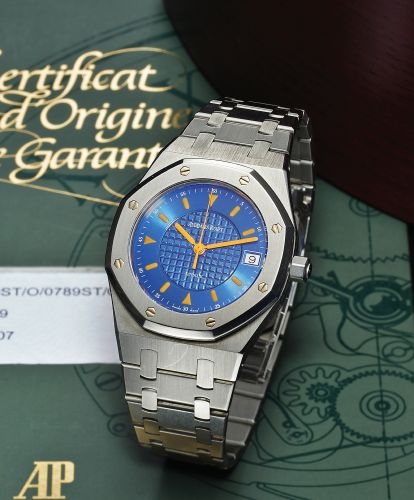 AUDEMARS PIGUET REF. 15070 ROYAL OAK, SYDNEY TO HOBART.Audemars Piguet, Genève, Royal Oak, Automatic, Sydney to.Hobart, Official Timekeeper, movement No. 459939, case No..D88907, Ref. 15070 ST. Made circa 1998..Fine and rare, tonneau-shaped, center second