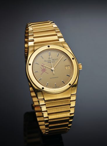 IWC CREST OF OMAN WITH CROWN.International Watch Co., Schaffhausen, Automatic.case No. 2361953, Ref. 9227. Made for the Middle.Eastern market in the late 1980s..Fine and rare, tonneau-shaped, center seconds.self-winding, water-resistant, 18K yellow gold.w
