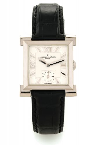 VACHERON CONSTANTIN REF. 91030 CARREE HISTORIQUE WHITE GOLD.Vacheron Constantin, Genève, No. 115/600, movement No. 884264, case No. 726091.Ref. 91030. Made in a limited edition of 600 pieces in 2000..Very fine, rare, square, water-resistant, 18K white gol