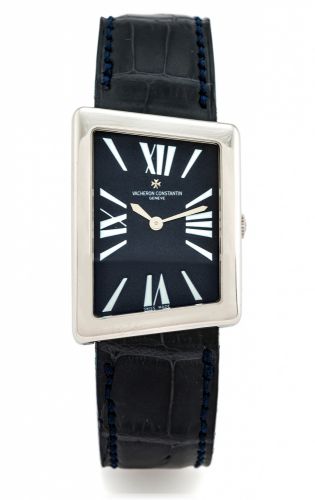 VACHERON CONSTANTIN MCMLXXII WHITE GOLD.Vacheron Constantin, Genève, MCMLXXII, case No. 719518.Ref. 37010. Made in the 1990s..Very fine and unusual, trapezoidal and curved, asymmetric.18K white gold wristwatch with an 18K white gold Vacheron.Constantin do