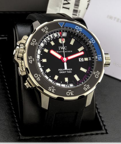 IWC REF 3547 AQUATIMER DEEP TWO STEEL.International Watch Co., Schaffhausen, Aquatimer Deep Two.Automatic, case No. 3717180, Ref. 3547. Made circa 2012..Very fine, self-winding, water-resistant to 100 m, stainless steel.diver's wristwatch with date, 3 cro