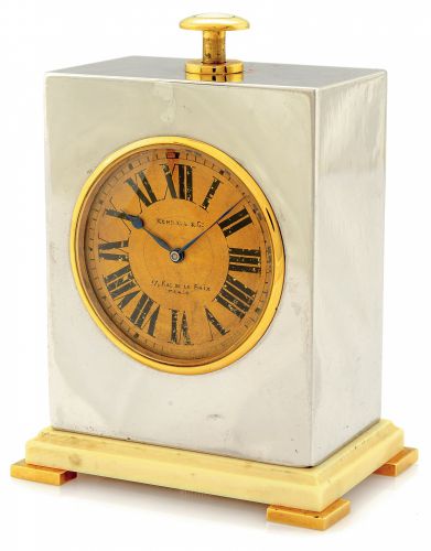 MINUTE REPEATING DESK CLOCK.SILVER & GOLD.Swiss, movement No. 129385, retailed by Kendall & Co..17, Rue de la Paix, Paris. Made circa 1910..Fine and rare, silver, 18K yellow gold and ivory, minuterepeating.8-day going, keyless desk clock.