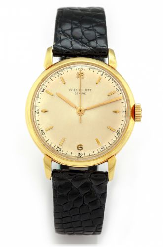 PATEK PHILIPPE REF. 2482 YELLOW GOLD.Patek Philippe & Cie, Genève, No. 706052, case No. 693944, Ref. 2482. Made in 1956, sold on January 25th, 1957..Fine and rare, center seconds, 18K yellow gold wristwatch with.a later 18k gold Patek Philippe buckle. Acc