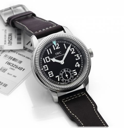 IWC FLIEGERUHR VINTAGE PILOT REF. IW325401 STEEL.International Watch Co., Schaffhausen, Vintage pilot  No. 3073870.case No. 3316966, Ref. IW325401. Made circa 2014's..Fine, large, hand winding, water-resistant, stainless steel aviator's.wristwatch and a s