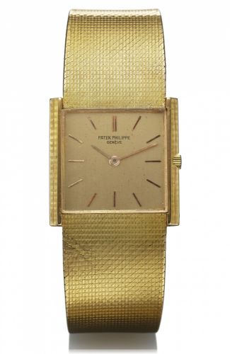 PATEK PHILIPPE REF. 3494 YELLOW GOLD.Patek Philippe & Cie, Genève, No. 1137279, case No. 2646617.Ref. 3494. Made in the 1960s..Fine, square, 18K yellow gold wristwatch with an integrated and.textured 18K yellow gold bracelet.