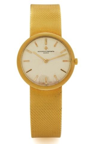 VACHERON CONSTANTIN REF. 7296 YELLOW GOLD.Vacheron & Constantin, Genève, No. 626999, case No..470100, Ref. 7296. Made in the 1970s..Fine, thin, 18K yellow gold wristwatch with a linen textured.18K yellow gold Vacheron & Constantin bracelet à épis..Dial, c