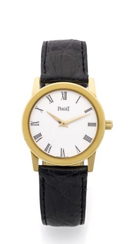 PIAGET, REF. 9894, YELLOW GOLD Piaget, case No.572319, Ref. 9894. Made in the 1990s. Very fine, 18K yellow gold wristwatch with an 18K yellow gold Piaget buckle.
