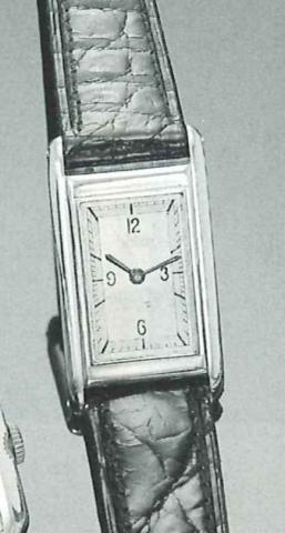 Jaeger LeCoultre, Duo-Plan, Ref. 81781, 1930's..Fine, rectangular, 18ct gold gentleman's wristwatch.