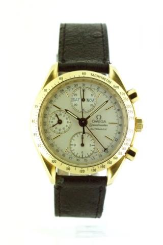 Omega Speedmaster Day-Date Automatic, Ref. 3820. Produced in the 1990's.Fine, self-winding, water-resistant, 18K yellow gold gentleman's wristwatch with 44 hours autonomy, round button chronograph, registers, tachometer, 24 hours and triple date.