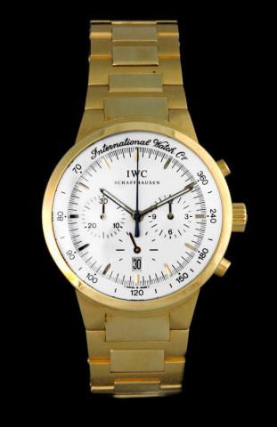 International Watch Co., Schaffhausen, GST Chrono Automatic, Ref. 9277. Produced in the 1990s.Fine, 18K yellow gold, water-resistant gentleman's wristwatch with date, round-button chronograph, registers, tachometer and an 18K yellow gold IWC bracelet and 