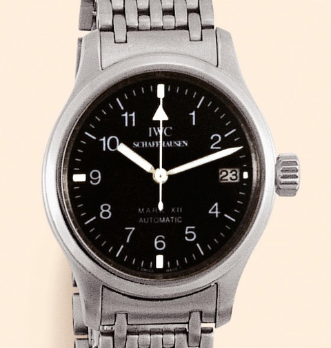International Watch Co., Schaffhausen, Mark XII, Automatic, Ref. 4421. Made in the 1990s. Fine, center-seconds, self-winding, water-resistant, stainless steel lady's wristwatch with date and a stainless steel IWC link bracelet with deployant clasp. Accomp