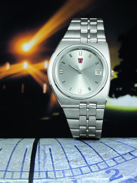 STEEL D-CASE Omega, Constellation, Electronic, f 300, No. 35755935, Ref. ST 198.0005. Sold on.7 June, 1974..Fine and very rare, asymmetric, center seconds, water-resistant, stainless steel.gentleman