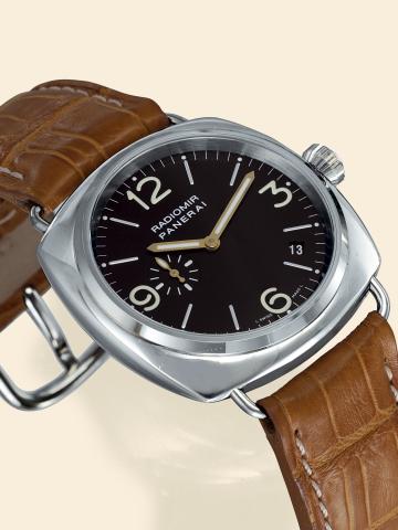 Radiomir.Officine Panerai, Firenze 1860, Radiomir, No. D699/700, Ref..OP 6540. Made in a limited edition of 700 examples in 2001..Fine and rare, large, cushion-shaped, self-winding, water-resistant, 18K white gold.diver's wristwatch with date and an 18K w