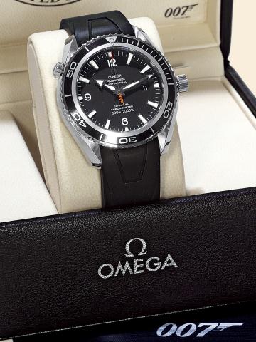 Planet Ocean Casino Royale.Omega Seamaster Professional, Co-Axial Chronometer, No. 2495/5007, movement No. 81753952, Ref. 29075091..Made in a numbered edition of 5007 examples in 2006, to coincide with the release of the film Casino Royale..Fine, center s