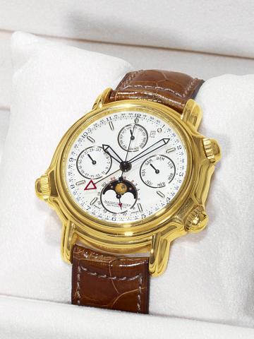 Yellow Gold.Grand R_veil.Jaeger-LeCoultre.Calendrier Perp_tuel, Grand R_veil, No..0823, Ref. 180.1.99. Made in the 1990s..Very fine and rare, large, center-seconds.self-winding, water-resistant, 18K yellow.gold wristwatch with perpetual calendar.moon phas