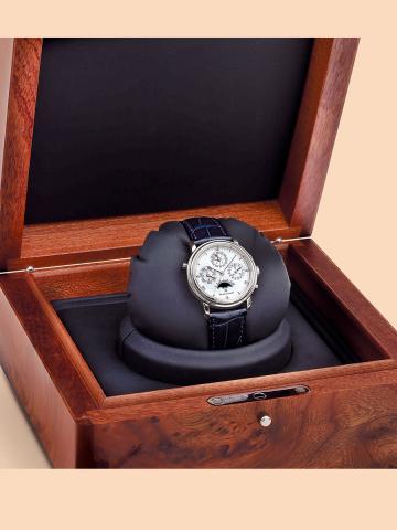 Platinum Chronographe Rattrapante - Perpetual Calendar.Blancpain, Chronographe Rattrapante - Perpetual Calendar, No. 40, Ref. 5581-3427. Made in the late 1990s..Very fine and rare, astronomic, platinum wristwatch with round button split-seconds chronograp