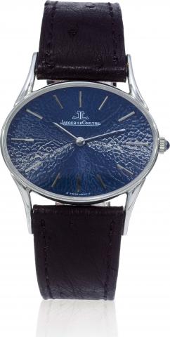 De Luxe 151.Jaeger-LeCoultre, movement.No. 2161117, case No. 1350192, Ref..446322. Made in 1972..Fine, horizontal oval, 18K white gold wristwatch.with a stainless steel Jaeger LeCoultre.buckle..To be sold without reserve