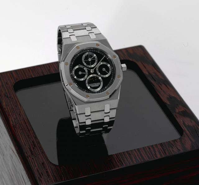 Limited Edition Steel & Platinum Royal Oak Perpetual Calendar.Audemars Piguet, Gen