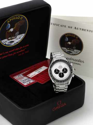 Omega Apollo 11 _ 35th Anniversary.Omega, Speedmaster Professional - Apollo 11 Limited.Edition No. 2042/3500, No. 77136823, Ref. 35693100. Made.in a limited edition of 3500 pieces in 2004 to commemorate.the 35th Anniversary of Apollo 11, 1969 - 2004..Fine