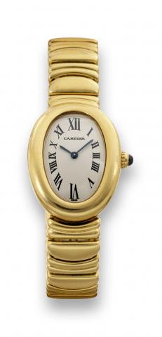 Cartier Baignoire.Cartier, Baignoire, case No. CC493651, Ref. 1954. Made.circa 2000..Fine and elegant, oval, curved 18K yellow gold lady's.quartz wristwatch with an 18K yellow gold Cartier bracelet.with an 18K pink gold concealed double deployant clasp..A