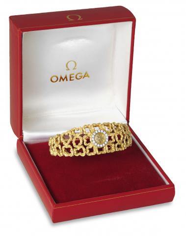 Omega Mailles d'Or et Diamants.Omega, No. 20811856, case No. 627839, Ref. EE 7593. Made.circa 1968..Very fine, rare and elegant, 18K yellow gold and diamond-set.lady's bracelet watch designed by Gilbert Albert, integral 18K.yellow gold bracelet with vermi