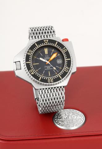 Omega Ploprof First Generation.Omega, Automatic, Seamaster, 600, Professional , Ref. ST.166.0077. Made in the 1970s..Fine and rare, large, asymmetric, center seconds, selfwinding.water-resistant, stainless steel professional diver`s.wristwatch with date a