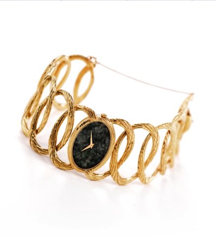Piaget Yellow Gold & agate Bracelet Watch.Piaget, No. 173927, Ref. 9850D65. Made circa 1980..Very fine and elegant, 18K yellow gold lady