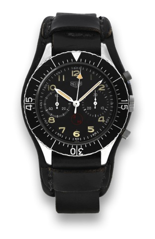 HEUER - MILITARY - FLYBACK CHRONOGRAPH.Heuer, Bundeswehr, 3H. Made for the German military.circa 1966..Fine, water-resistant, stainless steel military wristwatch with.black bezel, round button Flyback chronograph and register.