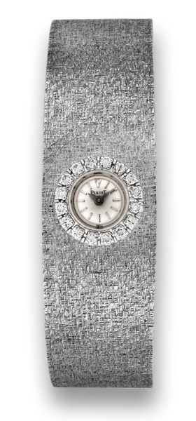 PIAGET, WHITE GOLD & DIAMONDS.Piaget, case No. 109798, Ref. 2301. Made in the 1960's..Fine and elegant, 18K white gold and diamond lady