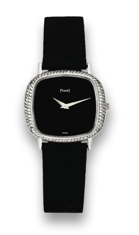 PIAGET, REF. 94530, WHITE GOLD AND DIAMONDS.Piaget, movement No. 730707, case No. 219633, Ref. 94530. Made in the 1980's..Fine, square, 18K white gold and diamond lady's wristwatch with an 18K white gold Piaget buckle.