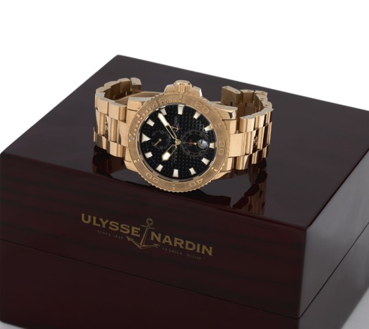 ULYSSE NARDIN REF.266-33 MAXI MARINE DIVER PINK GOLD.Ulysse Nardin, Le Locle, Suisse, Maxi Marine, Officially Certified Chronometer, No. 056, Ref. 266-33. Made circa 2005..Fine, self-winding, water resistant, 18K pink gold chronometer diver