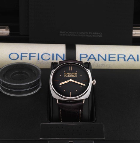 PANERAI PAM 373 RADIOMIR PLATINUM.Officine Panerai, Brevettato, Radiomir 3 Days PLATINO, No. N 52 / 300, case No. BB 1488335, Ref. OP 6836. Made in a limited.edition of 300 pieces in 2011..Fine and rare, large, cushion-shaped, water-resistant, platinum di