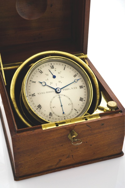 VIEL-ROBIN FOUR DAY MARINE CHRONOMETER.M. Viel-Robin, Paris, No. 151. Made circa 1870..Fine and unusual, mahogany, four-day going marine chronometer with pivoted.detent escapement, power reserve indication, original winding key and locking.key.