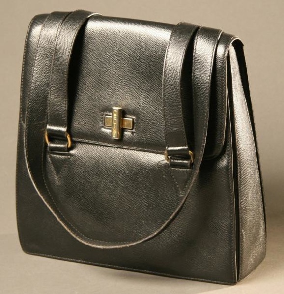 CELINE CELINE Sac vintage en cuir noir Doubles anses - vente aux enchères 03/10/2012