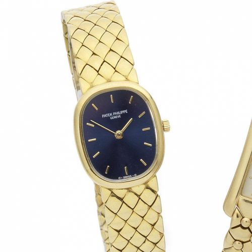 Patek Philippe. A lady's 18ct gold quartz bracelet watch