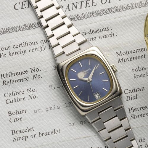 Patek Philippe. A fine 18ct white gold quartz bracelet watch with Original Certificate