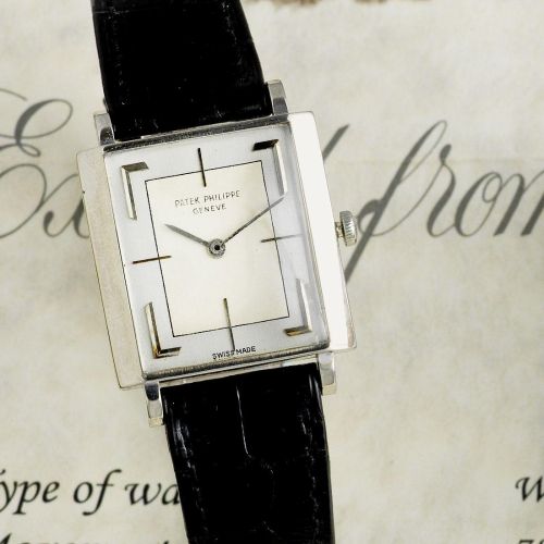 Patek Philippe. An 18K white gold manual wind wristwatch