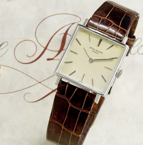 Patek Philippe. An 18K white gold manual wind wristwatch