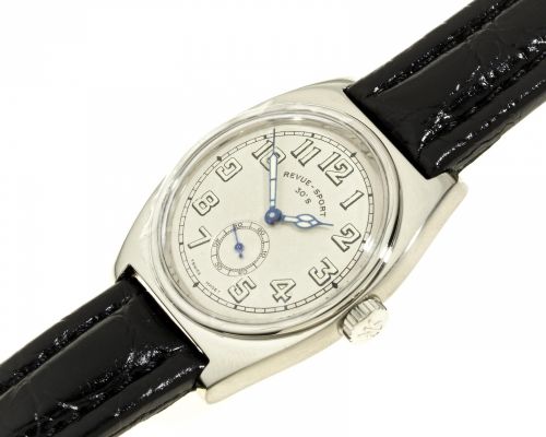 Revue Thommen. A stainless steel manual wind wristwatch