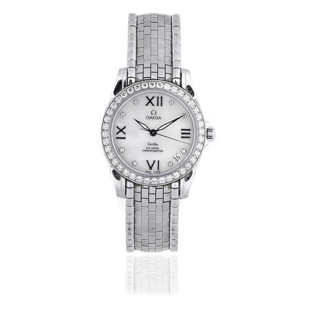 Omega. A lady's stainless steel automatic calendar bracelet watch