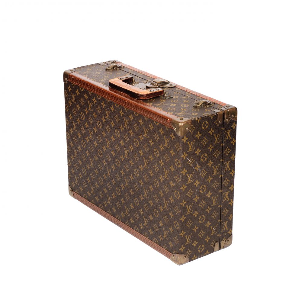 Sold at Auction: Louis Vuitton, Louis Vuitton alzer Bisten 70 trunk Suitcase  Brown Monogram, keys & luggage tag