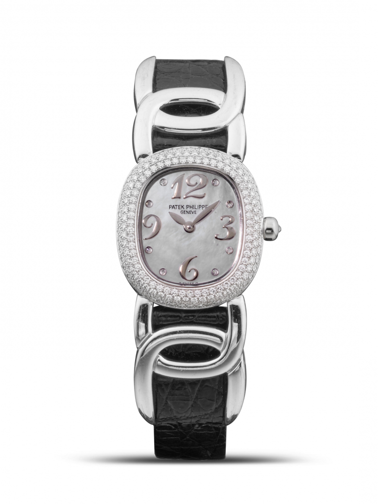 PATEK PHILIPPE | GOLDEN ELLIPSE, REF.4831, A LADY'S WHITE GOLD AND DIAMOND-SET WRISTWATCH WITH MOTHER-OF-PEARL DIAL, CIRCA 1996