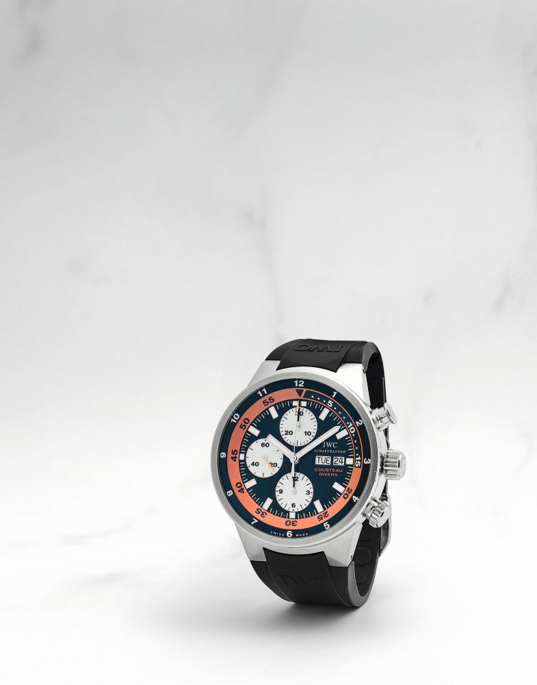 IWC. Chronographe bracelet en acier avec jour et date mouvement automatique