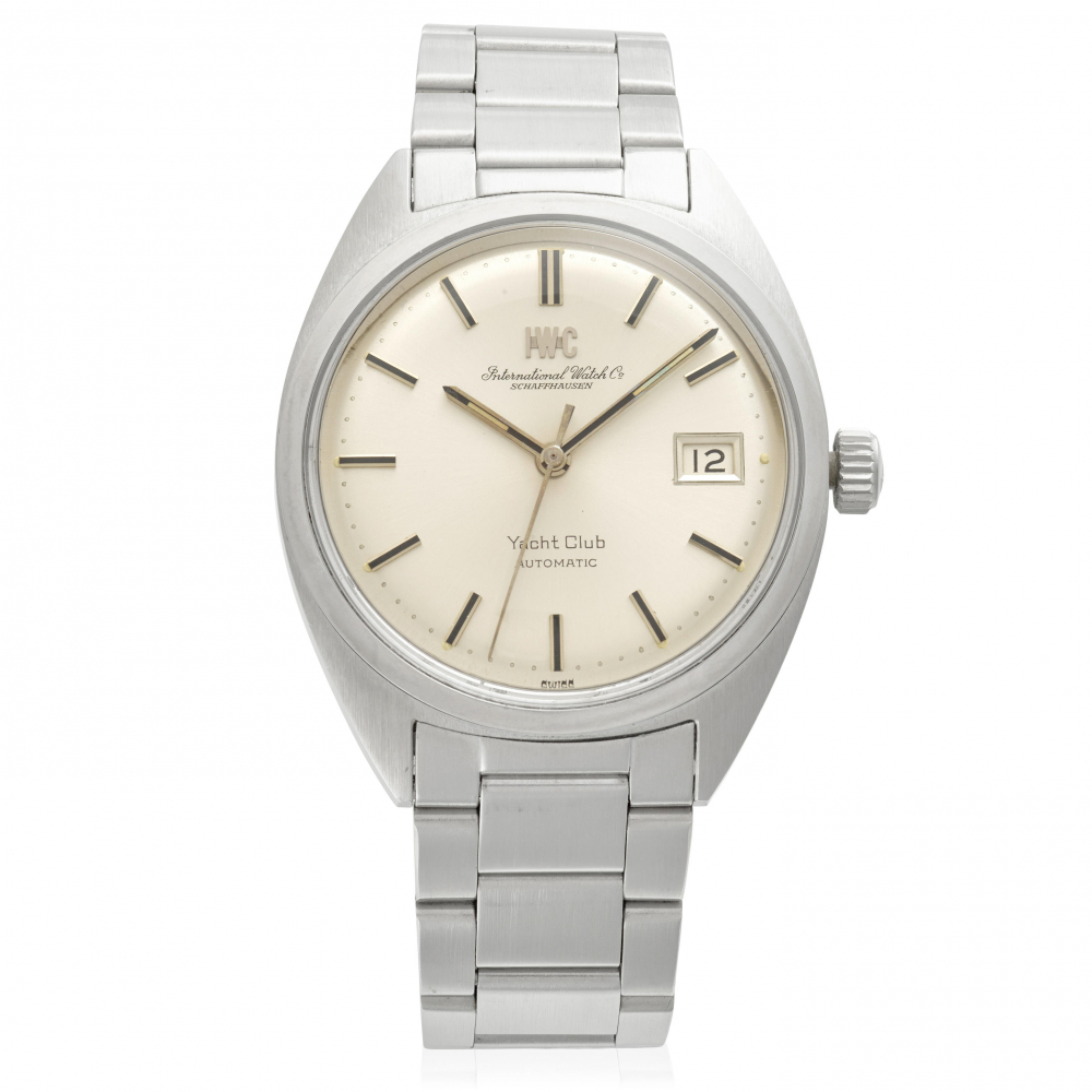 IWC. A STAINLESS STEEL AUTOMATIC CALENDAR BRACELET WATCH