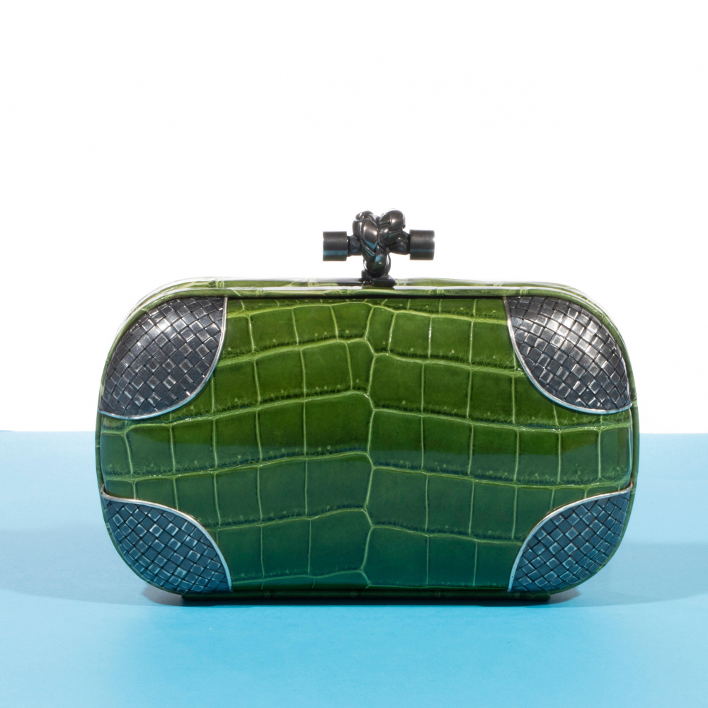 BOTTEGA VENETA. Minaudière "Knot".