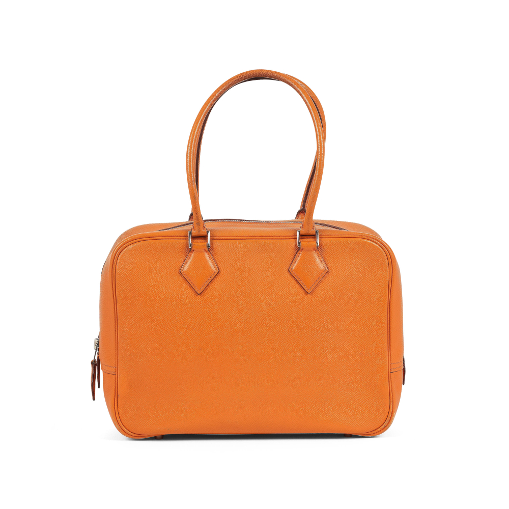 HERMES Paris, année 2006. Sac "Plume" en veau Epsom orange.