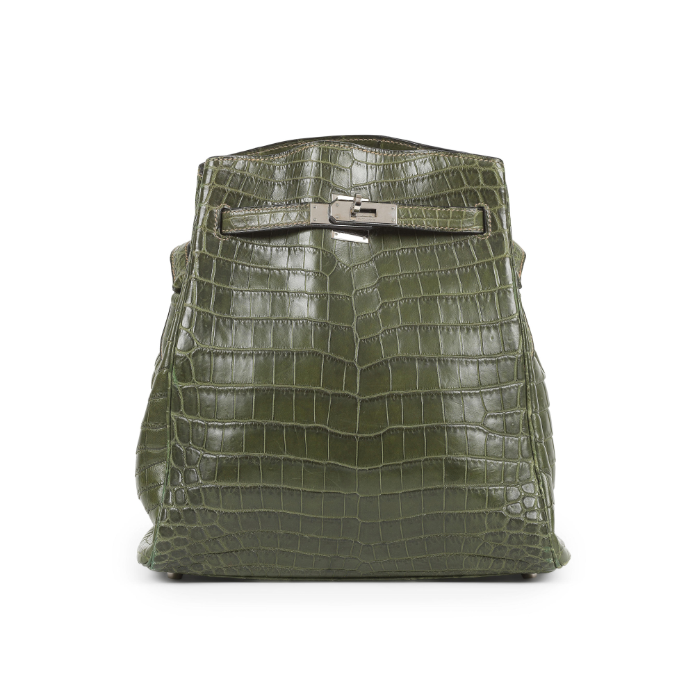 HERMES Paris, année 2000. Sac "Kelly Sport" en Crocodile vert olive.