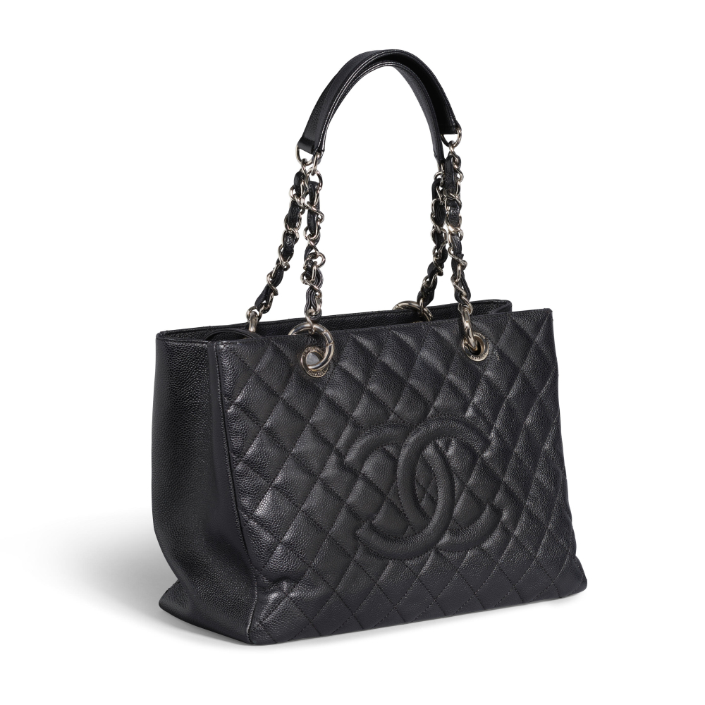 CHANEL: CAVIAR GRAND SHOPPING TOTE